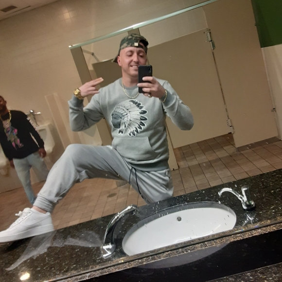 Meet your Posher, Salvatore - Picture 3 of 4